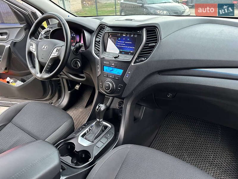 Позашляховик / Кросовер Hyundai Santa FE 2015 в Дніпрі