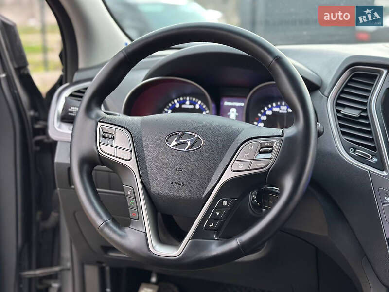 Позашляховик / Кросовер Hyundai Santa FE 2015 в Дніпрі