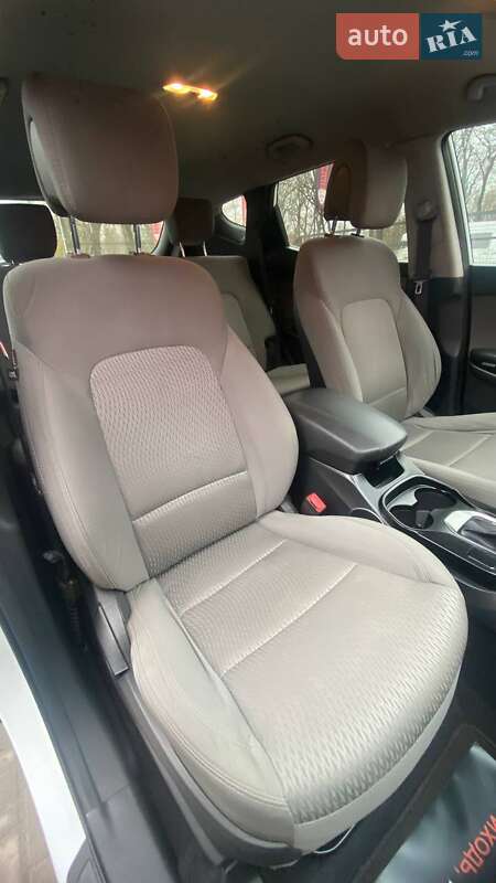 Внедорожник / Кроссовер Hyundai Santa FE 2015 в Виннице фото 37 Внедорожник / Кроссовер Hyundai Santa FE 2015 в Виннице
