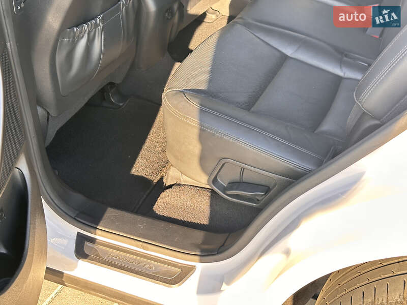 Внедорожник / Кроссовер Hyundai Santa FE 2016 в Тернополе