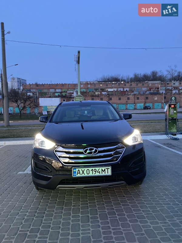 Внедорожник / Кроссовер Hyundai Santa FE 2015 в Харькове