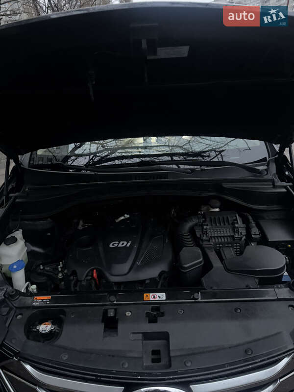 Внедорожник / Кроссовер Hyundai Santa FE 2015 в Харькове