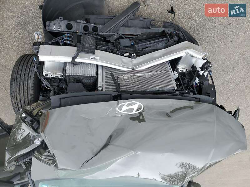 Внедорожник / Кроссовер Hyundai Santa FE 2024 в Львове