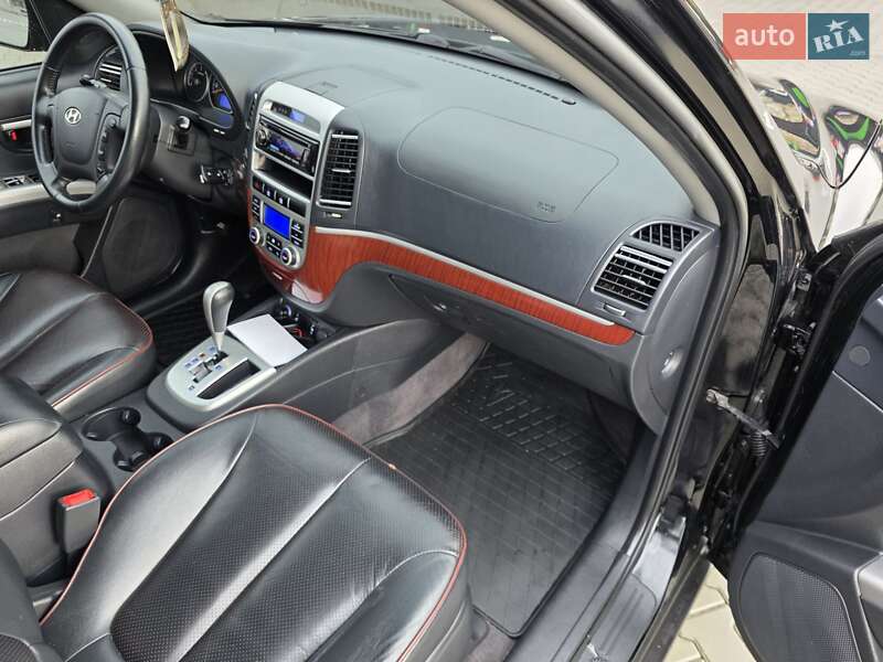 Внедорожник / Кроссовер Hyundai Santa FE 2010 в Днепре