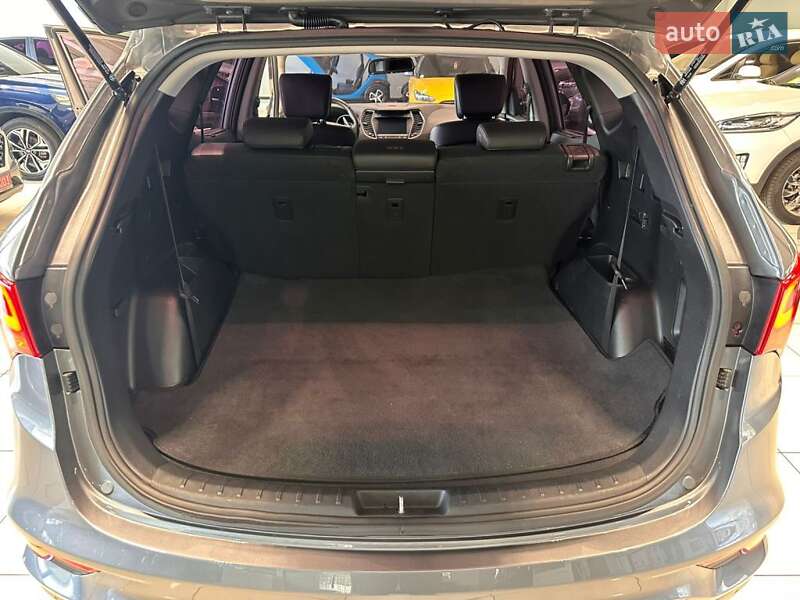 Внедорожник / Кроссовер Hyundai Santa FE 2015 в Одессе