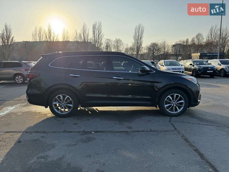 Внедорожник / Кроссовер Hyundai Santa FE 2017 в Днепре фото 4 Внедорожник / Кроссовер Hyundai Santa FE 2017 в Днепре