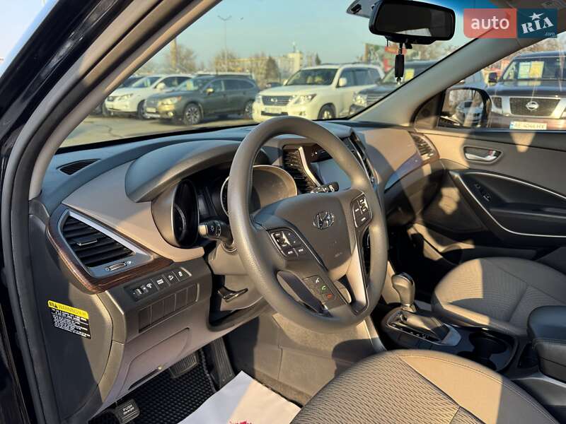 Внедорожник / Кроссовер Hyundai Santa FE 2017 в Днепре фото 12 Внедорожник / Кроссовер Hyundai Santa FE 2017 в Днепре