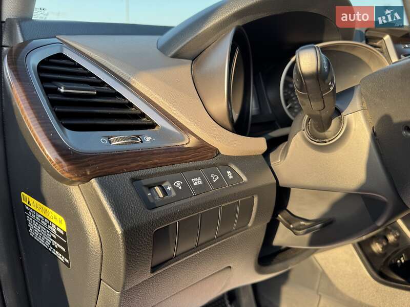 Внедорожник / Кроссовер Hyundai Santa FE 2017 в Днепре фото 11 Внедорожник / Кроссовер Hyundai Santa FE 2017 в Днепре