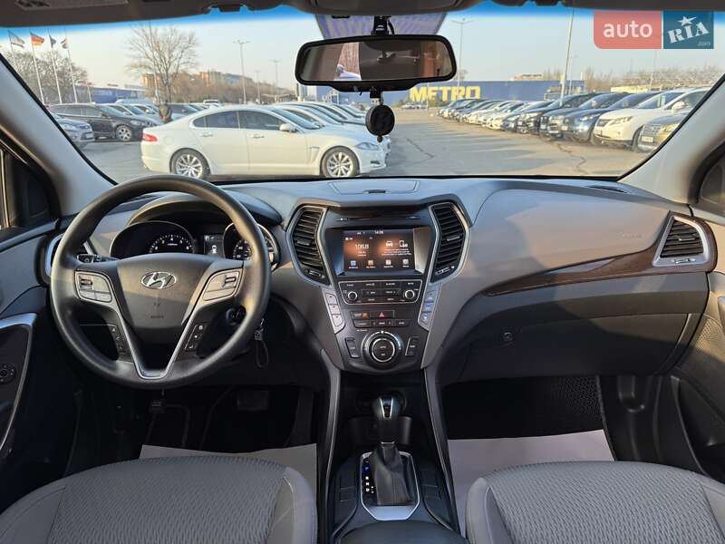 Внедорожник / Кроссовер Hyundai Santa FE 2017 в Днепре фото 17 Внедорожник / Кроссовер Hyundai Santa FE 2017 в Днепре
