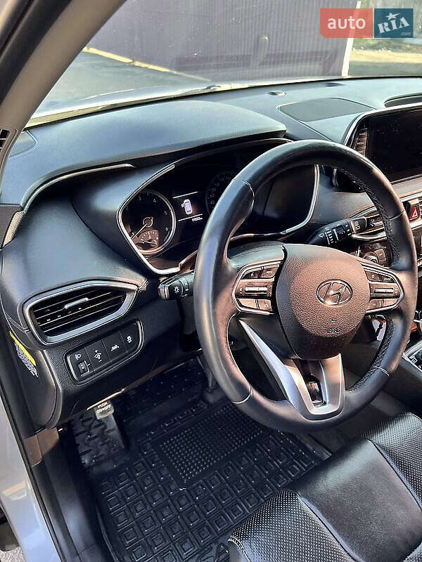 Внедорожник / Кроссовер Hyundai Santa FE 2018 в Одессе