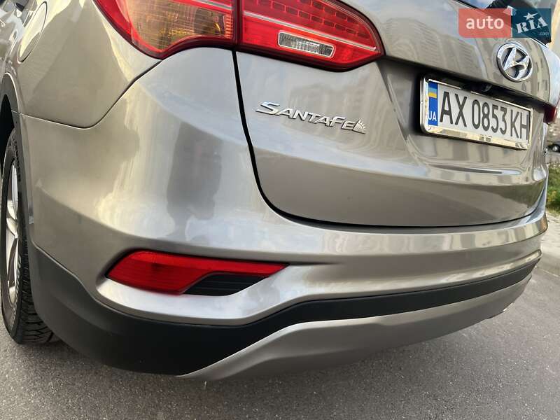 Внедорожник / Кроссовер Hyundai Santa FE 2016 в Харькове