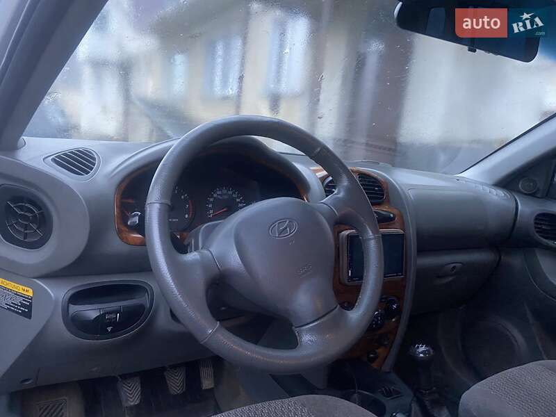 Внедорожник / Кроссовер Hyundai Santa FE 2001 в Бучаче