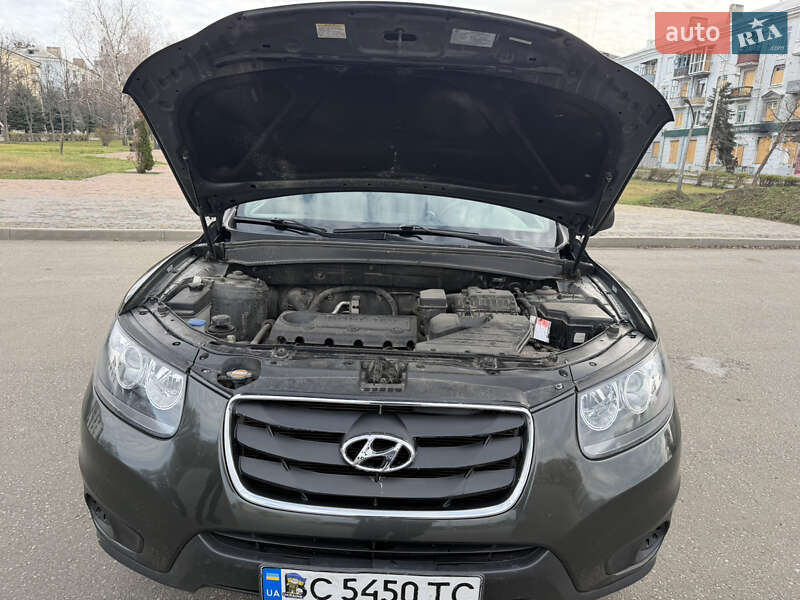 Внедорожник / Кроссовер Hyundai Santa FE 2012 в Краматорске