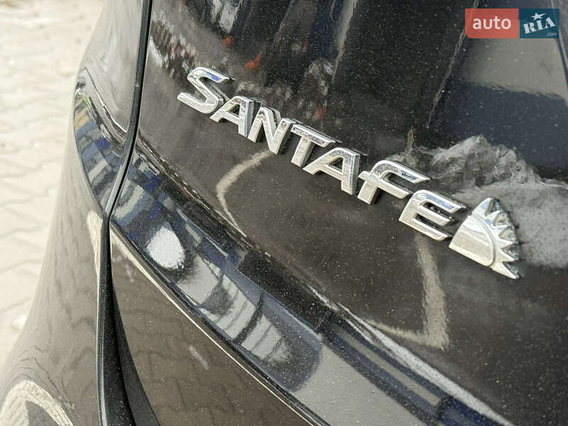 Внедорожник / Кроссовер Hyundai Santa FE 2016 в Ровно