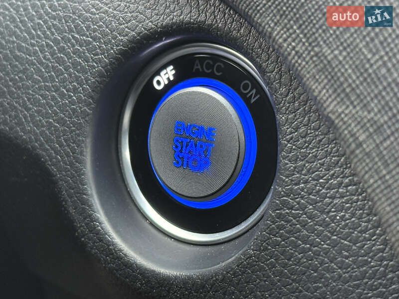 Внедорожник / Кроссовер Hyundai Santa FE 2016 в Ровно