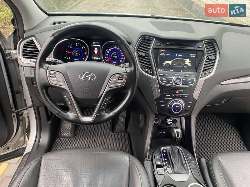 Внедорожник / Кроссовер Hyundai Santa FE 2014 в Немирове