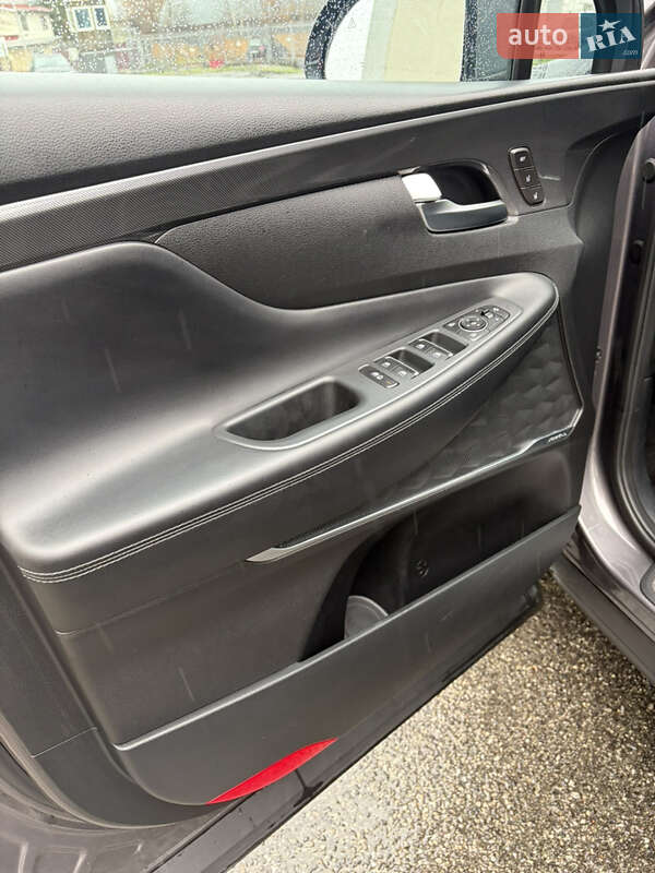 Внедорожник / Кроссовер Hyundai Santa FE 2021 в Киеве