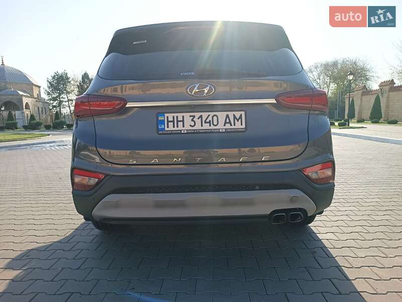 Внедорожник / Кроссовер Hyundai Santa FE 2018 в Измаиле фото 14 Внедорожник / Кроссовер Hyundai Santa FE 2018 в Измаиле
