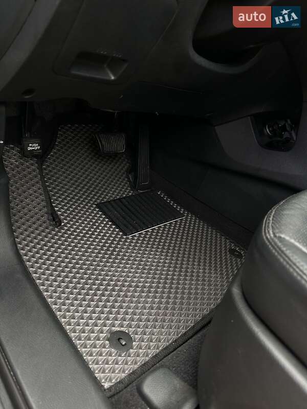 Внедорожник / Кроссовер Hyundai Santa FE 2012 в Глухове