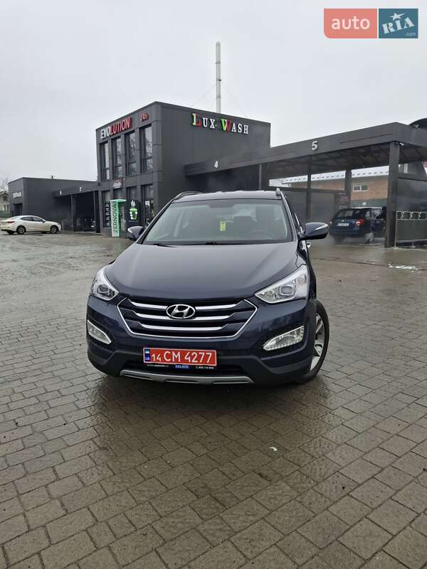 Внедорожник / Кроссовер Hyundai Santa FE 2015 в Ивано-Франковске