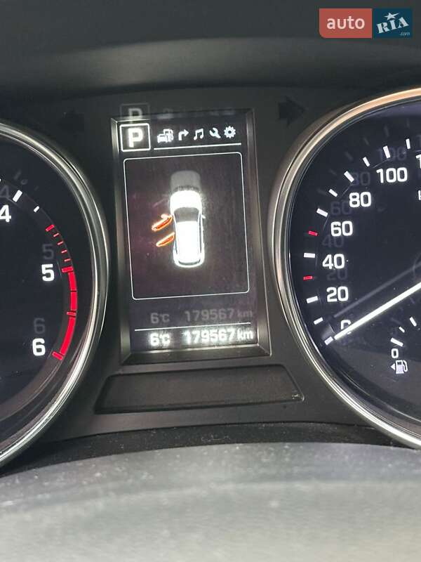 Внедорожник / Кроссовер Hyundai Santa FE 2015 в Черновцах