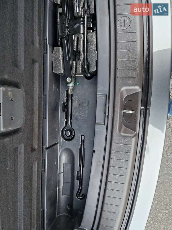 Внедорожник / Кроссовер Hyundai Santa FE 2011 в Харькове