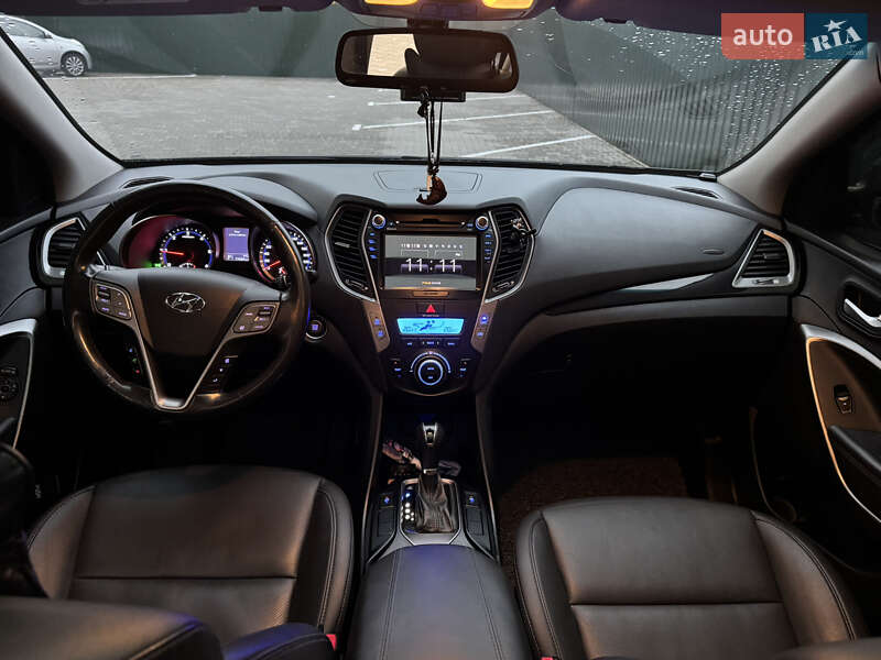 Внедорожник / Кроссовер Hyundai Santa FE 2015 в Киеве