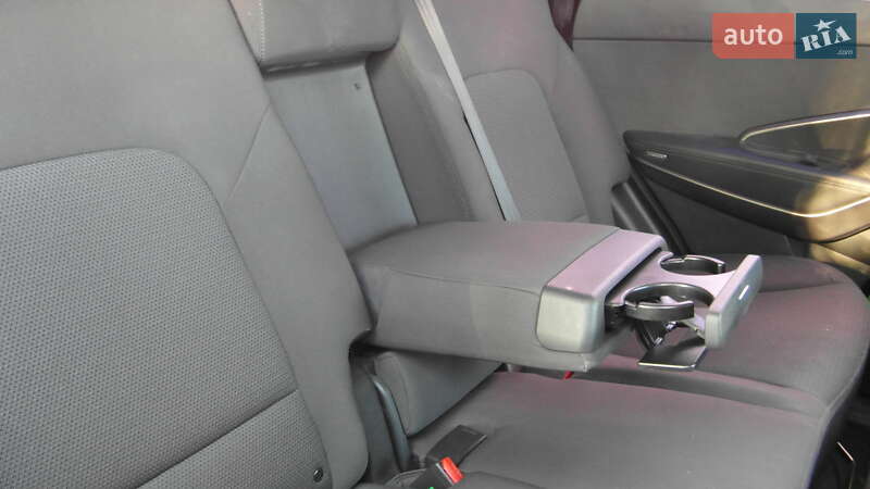 Внедорожник / Кроссовер Hyundai Santa FE 2012 в Киеве