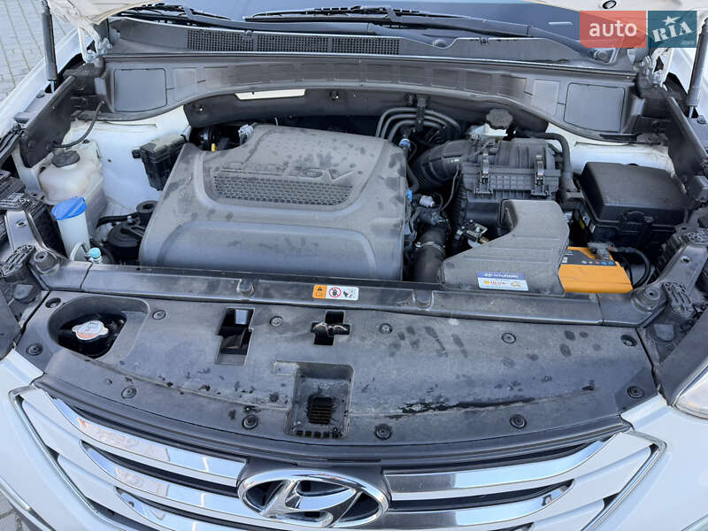 Внедорожник / Кроссовер Hyundai Santa FE 2012 в Ивано-Франковске