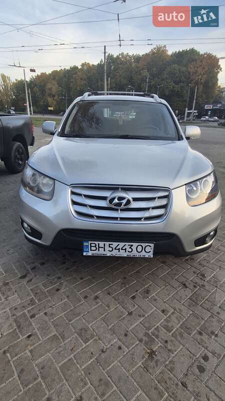 Внедорожник / Кроссовер Hyundai Santa FE 2010 в Запорожье