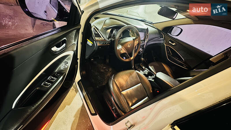 Внедорожник / Кроссовер Hyundai Santa FE 2013 в Каменке