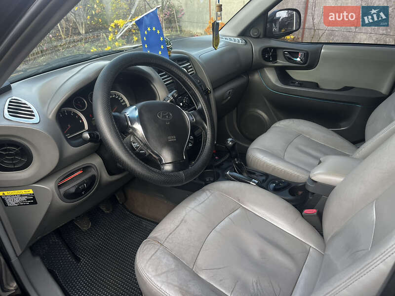 Внедорожник / Кроссовер Hyundai Santa FE 2005 в Виннице