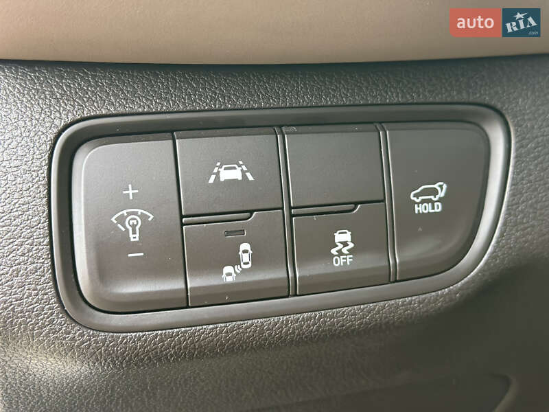 Позашляховик / Кросовер Hyundai Santa FE 2018 в Харкові