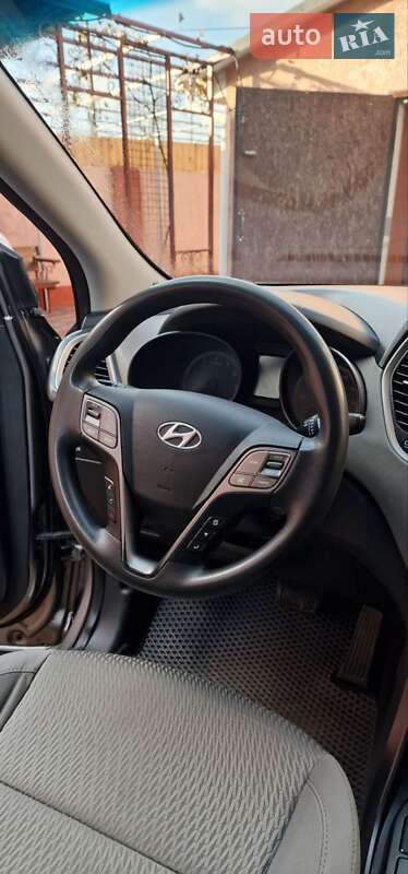 Внедорожник / Кроссовер Hyundai Santa FE 2015 в Одессе