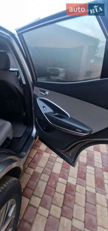 Внедорожник / Кроссовер Hyundai Santa FE 2015 в Одессе