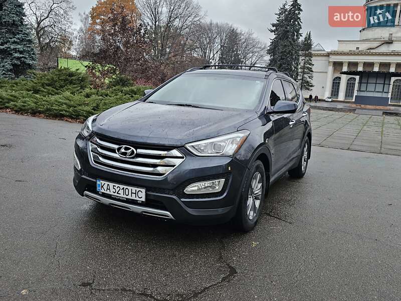 Внедорожник / Кроссовер Hyundai Santa FE 2015 в Киеве