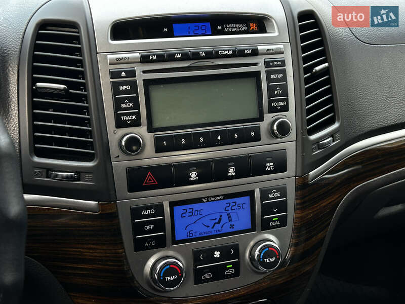 Внедорожник / Кроссовер Hyundai Santa FE 2012 в Николаеве