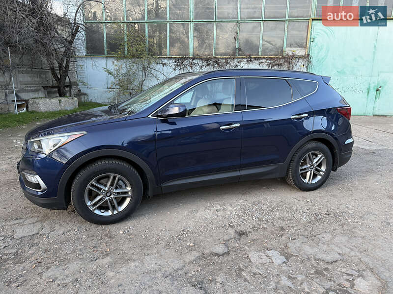 Внедорожник / Кроссовер Hyundai Santa FE 2016 в Одессе