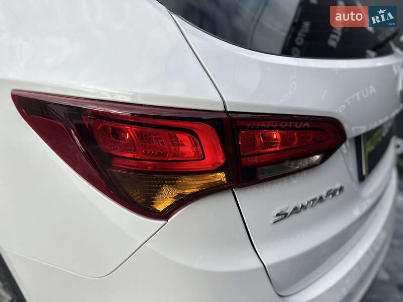 Внедорожник / Кроссовер Hyundai Santa FE 2017 в Виннице