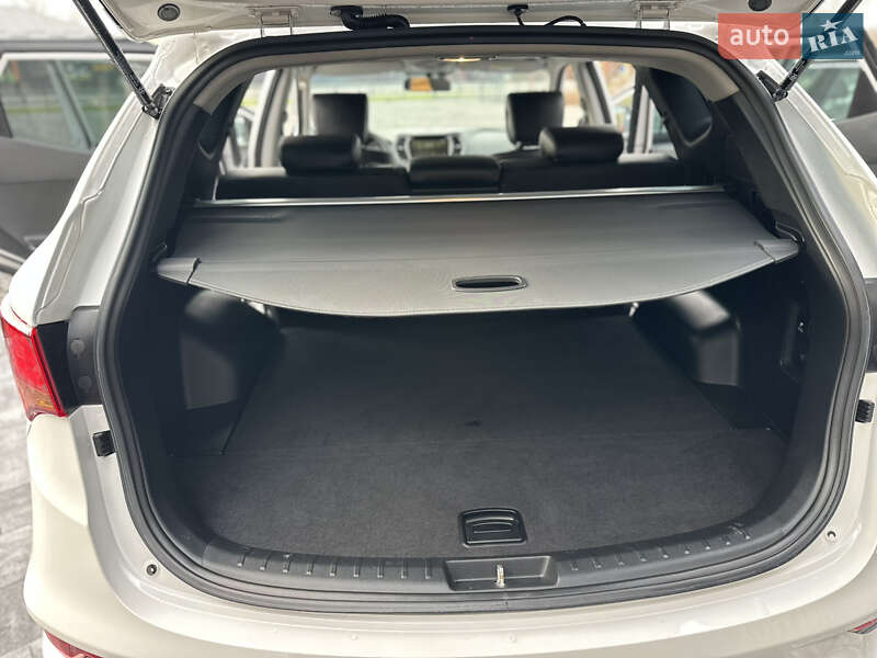 Внедорожник / Кроссовер Hyundai Santa FE 2017 в Виннице