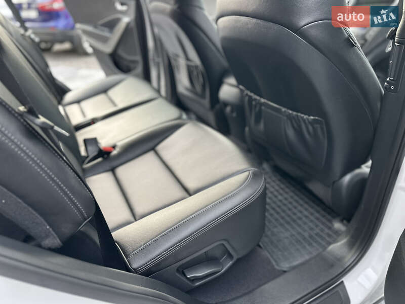 Внедорожник / Кроссовер Hyundai Santa FE 2017 в Виннице