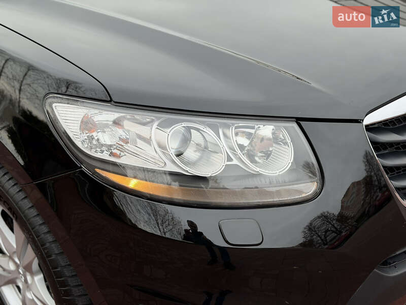 Внедорожник / Кроссовер Hyundai Santa FE 2010 в Ровно