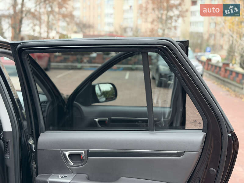 Внедорожник / Кроссовер Hyundai Santa FE 2010 в Ровно