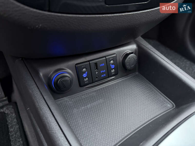 Внедорожник / Кроссовер Hyundai Santa FE 2010 в Ровно