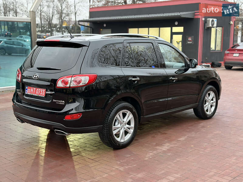 Внедорожник / Кроссовер Hyundai Santa FE 2010 в Ровно