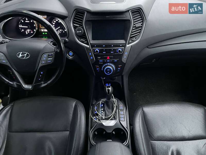 Позашляховик / Кросовер Hyundai Santa FE 2015 в Києві