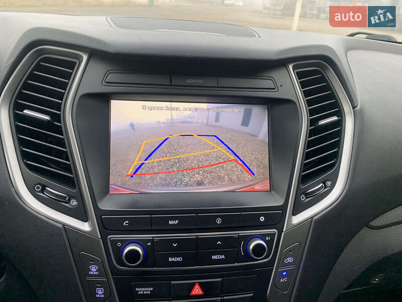 Внедорожник / Кроссовер Hyundai Santa FE 2016 в Черновцах