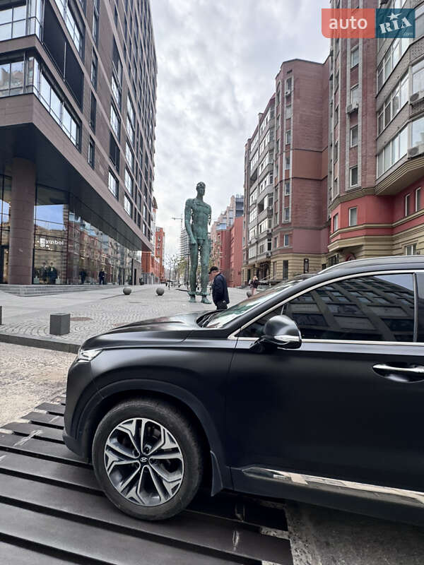 Внедорожник / Кроссовер Hyundai Santa FE 2018 в Днепре
