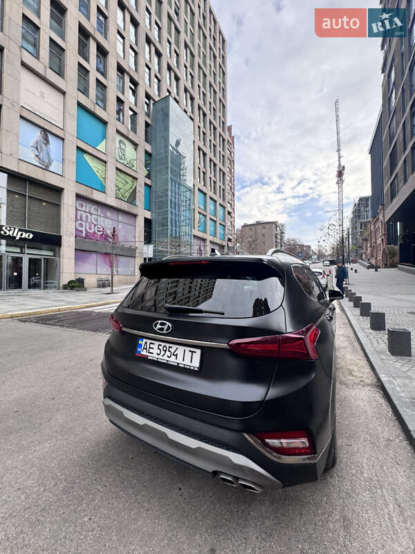 Внедорожник / Кроссовер Hyundai Santa FE 2018 в Днепре