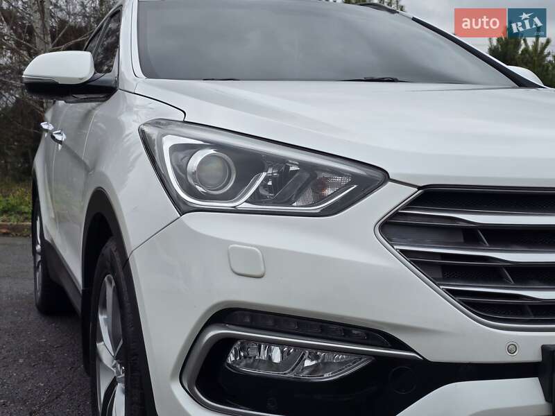 Внедорожник / Кроссовер Hyundai Santa FE 2016 в Хмельницком